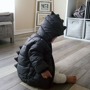 🦕EUC ZARA BABY DINOSAUR PUFFER JACKET 🦕